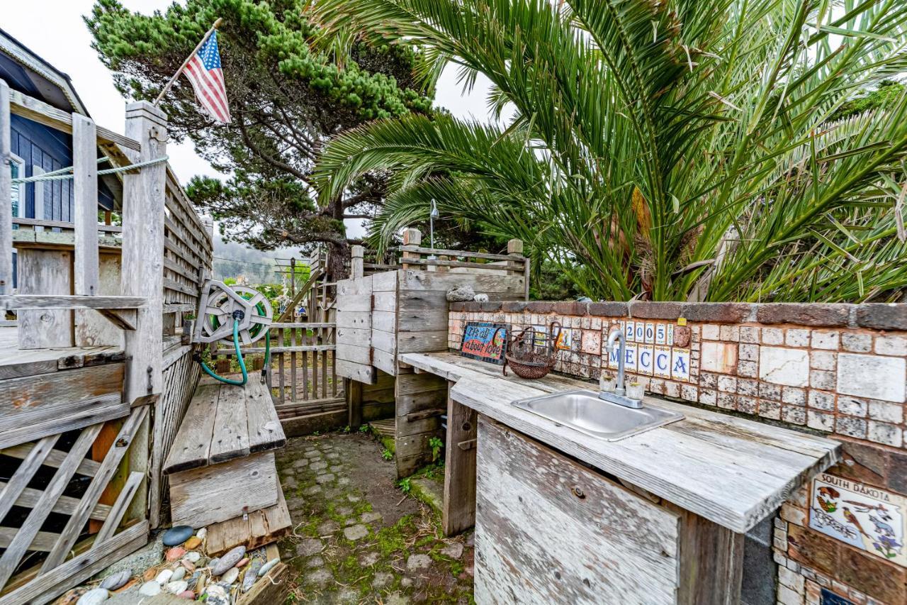 Sea Dreamer Cottage Smith River Exterior photo